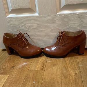 Brown size 40